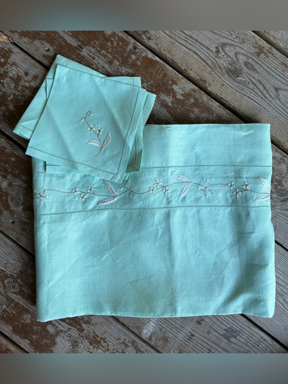 VTG Unused Irish Linen Luncheon Set 4 Napkins Tablecloth 54x54” Seafoam Green